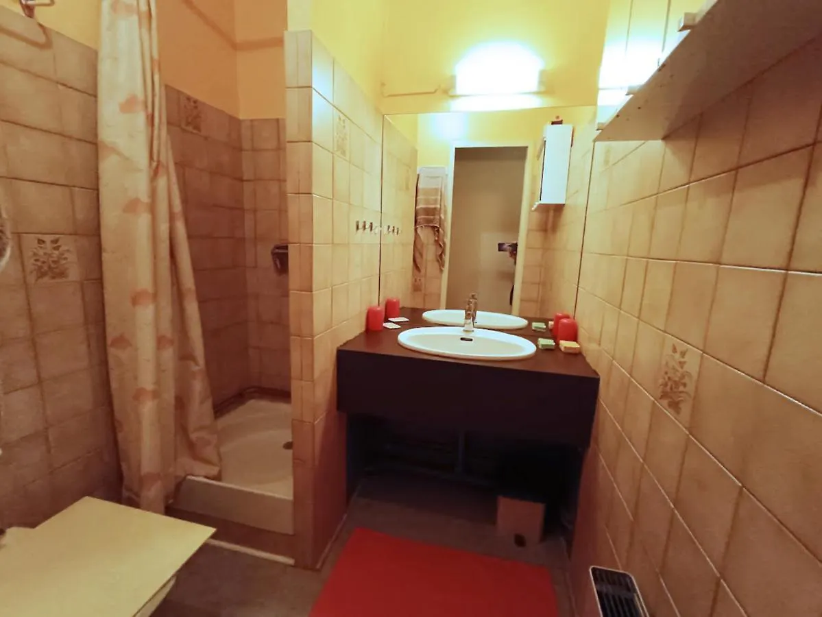 Frolise, T2, Centre, Wifi, Parking Couvert Gratuit, 4 Personnes Bagnères-de-Luchon 0*,