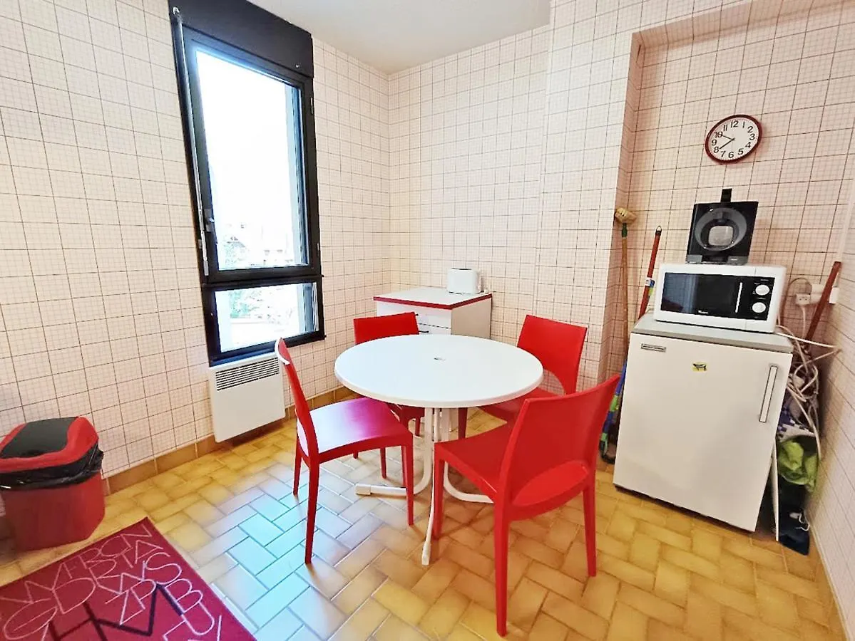 Appartement Frolise, T2, Centre, Wifi, Parking Couvert Gratuit, 4 Personnes Bagnères-de-Luchon