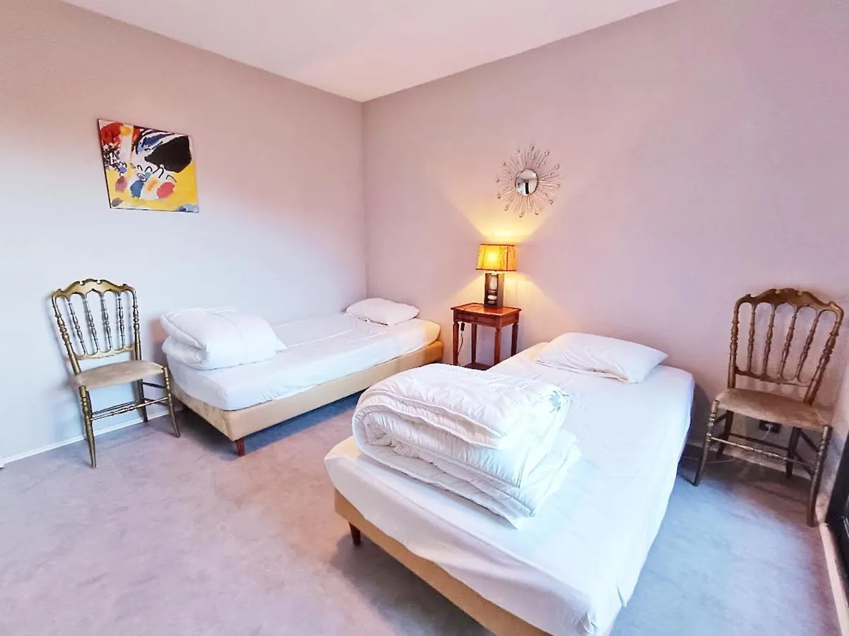 Frolise, T2, Centre, Wifi, Parking Couvert Gratuit, 4 Personnes Bagnères-de-Luchon 0*,  France
