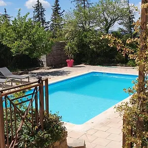 https://la-colline-en-provence-tout-confort-au-calme-centre.fr-provencehotel.com